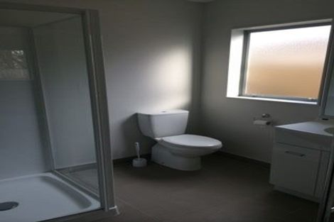 Photo of property in 110 Popokatea Drive, Takanini, 2112