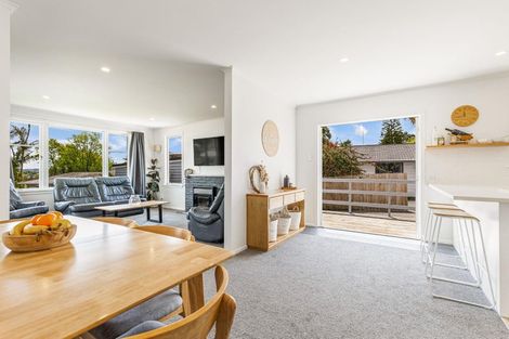 Photo of property in 2/269a Great North Road, Henderson, Auckland, 0612