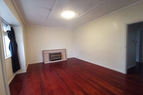 Photo of property in 27 Rimu Street, New Lynn, Auckland, 0600