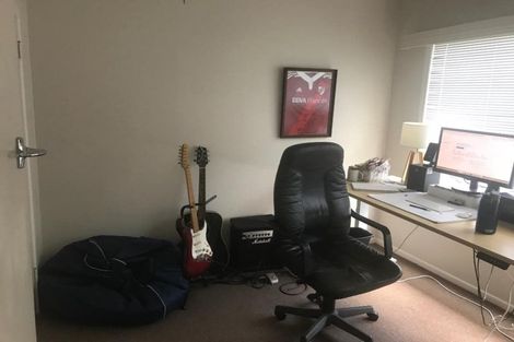 Photo of property in 4/109 Ocean View Road, Hillcrest, Auckland, 0627