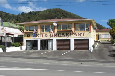 Photo of property in 22- 53 Waikawa Road, Picton, 7220