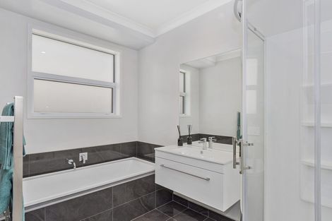 Photo of property in 231 Lakes Boulevard, Pyes Pa, Tauranga, 3112