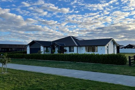 Photo of property in 129 Saint Kilda Road, Cambridge, 3434