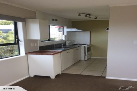 Photo of property in 18 Rice Crescent, Newlands, Wellington, 6037