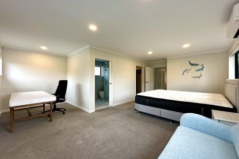 Photo of property in 21a Fairmount Road, Titirangi, Auckland, 0604