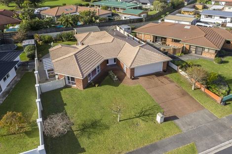 Photo of property in 3 Settlers Grove, Orewa, 0931