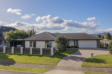 Photo of property in 2 Little George Place, Whitianga, 3510