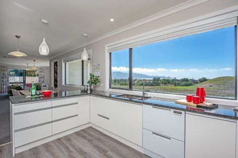 Photo of property in 16 Takahe Drive, Paraparaumu Beach, Paraparaumu, 5032