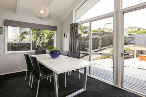 Photo of property in 39 Redwood Drive, Massey, Auckland, 0614