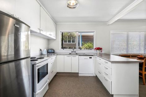 Photo of property in 7 Omokoroa Road, Omokoroa, 3114