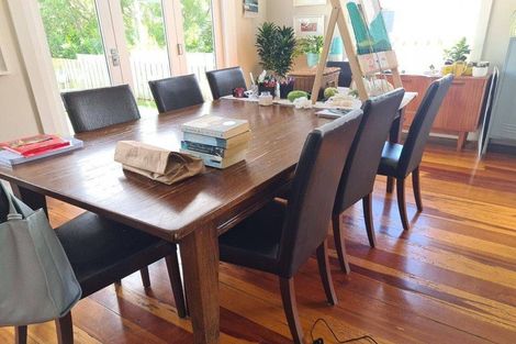 Photo of property in 24 Lincoln Street, Brooklyn, Wellington, 6021