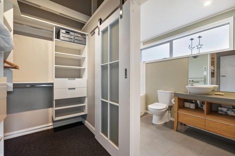 Photo of property in 45 Cedar Drive, Kelvin Heights, Queenstown, 9300
