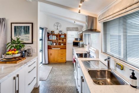 Photo of property in 20 Kent Terrace, Taradale, Napier, 4112