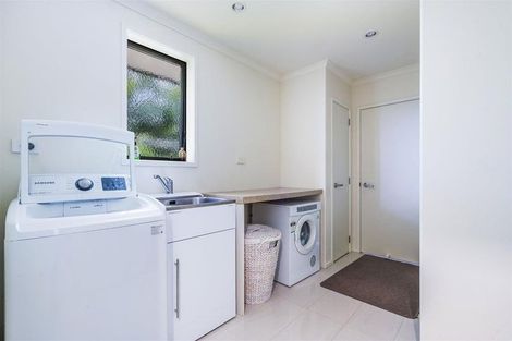 Photo of property in 92 Beerescourt Road, Beerescourt, Hamilton, 3200