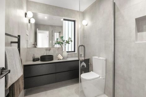 Photo of property in 22 Pukeko Road, Hobsonville, 0616