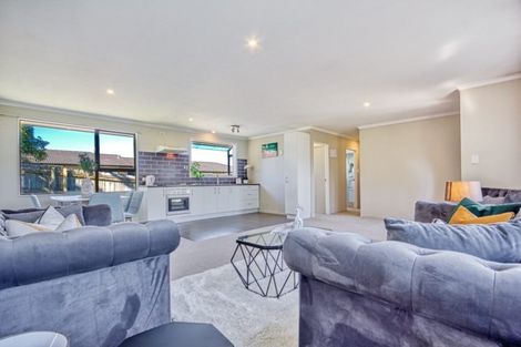 Photo of property in 1/185 Royal Road, Massey, Auckland, 0614