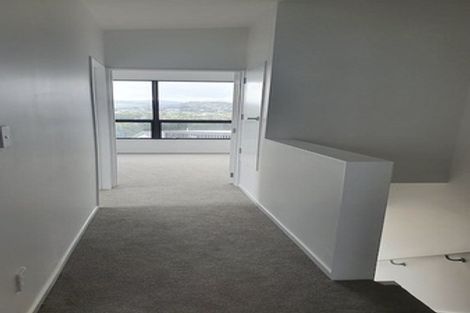 Photo of property in 15/62u Spenmoor Street, Newlands, Wellington, 6037