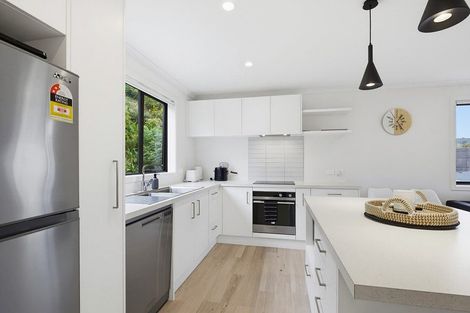 Photo of property in 15 Holystone Road, Whitby, Porirua, 5024