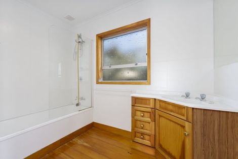 Photo of property in 3 Spargo Road, Massey, Auckland, 0614