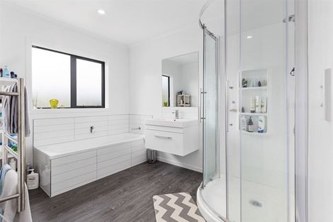 Photo of property in 36 Melksham Drive, Churton Park, Wellington, 6037