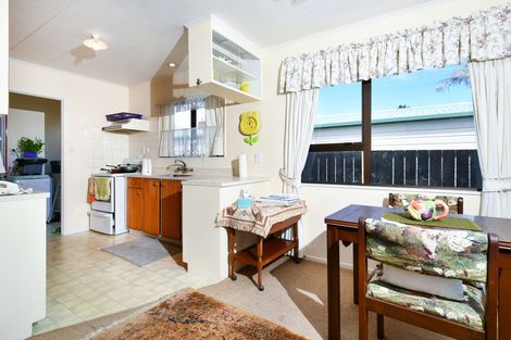 Photo of property in 94 Roberts Road, Te Atatu South, Auckland, 0610