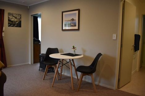 Photo of property in 6 Glendavar Street, Berhampore, Wellington, 6023