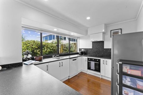 Photo of property in 74b Bradbury Road, Botany Downs, Auckland, 2010