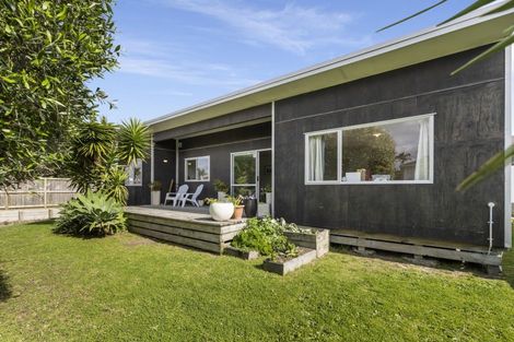 Photo of property in 10 Gordon Road, Mount Maunganui, 3116