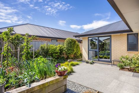 Photo of property in 11 Allied Road, Halswell, Christchurch, 8025