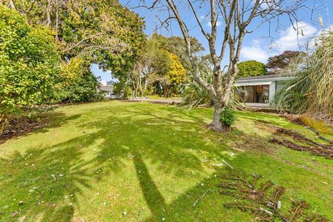 Photo of property in 51 Wairau Road, Oakura, 4314
