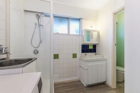 Photo of property in 1/3149 Great North Road, New Lynn, Auckland, 0600