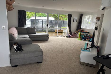 Photo of property in 5 Caledonia Place, Highlands Park, New Plymouth, 4312