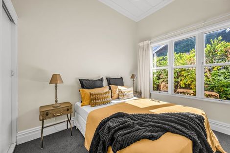 Photo of property in 702 Avenue Road West, Saint Leonards, Hastings, 4120