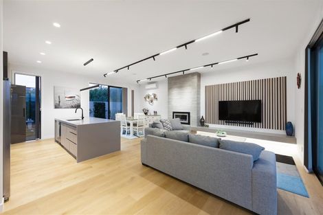 Photo of property in 6 Kina Place, Long Bay, Auckland, 0630