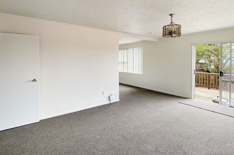 Photo of property in 15 Pisces Road, Glen Eden, Auckland, 0602