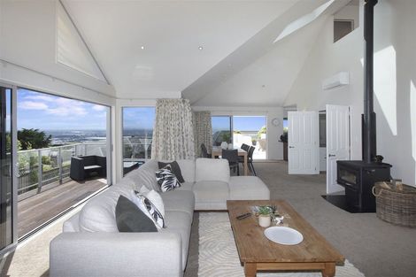 Photo of property in 8 Kaikoura View, Mount Pleasant, Christchurch, 8081