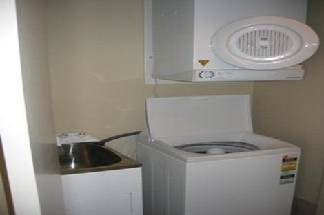 Photo of property in 20/11 Carlos Drive, Flat Bush, Auckland, 2016