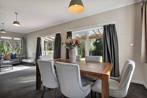 Photo of property in 33 Baring Terrace, Strandon, New Plymouth, 4312