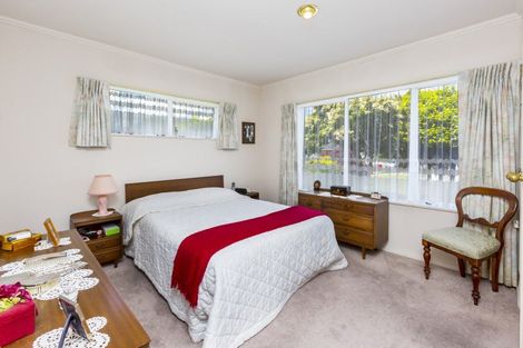 Photo of property in 4f1- Comeskey Grove, Elderslea, Upper Hutt, 5018