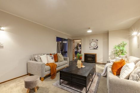 Photo of property in 10 Nuhaka Place, Paraparaumu Beach, Paraparaumu, 5032