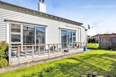 Photo of property in 1 Morrissey Street, Hawera, 4610