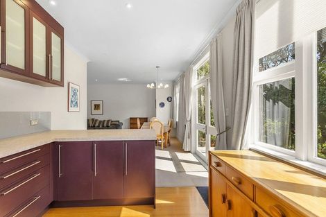 Photo of property in 36 Sutherland Crescent, Melrose, Wellington, 6023