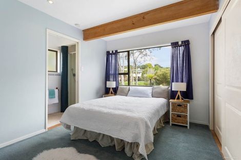 Photo of property in 1/17 Sandown Road, Rothesay Bay, Auckland, 0630
