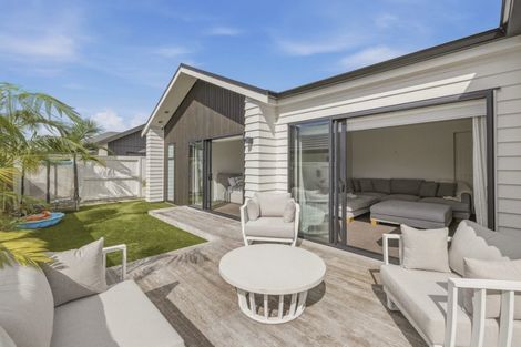 Photo of property in 12 Mida Close, Papamoa Beach, Papamoa, 3118