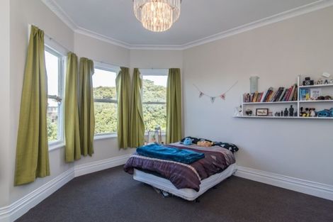 Photo of property in 196 Glenmore Street, Northland, Wellington, 6012