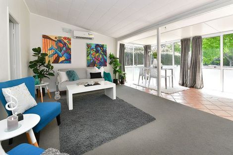 Photo of property in 23 Lillian Place, Orewa, 0931