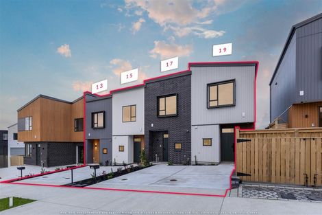 Photo of property in 15 Kuaha Road, Massey, Auckland, 0614