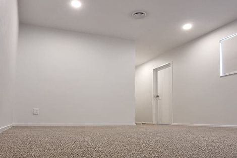 Photo of property in 19 Kaimai Avenue, Massey, Auckland, 0614