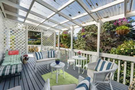 Photo of property in 4 Lincoln Grove, Wainuiomata, Lower Hutt, 5014