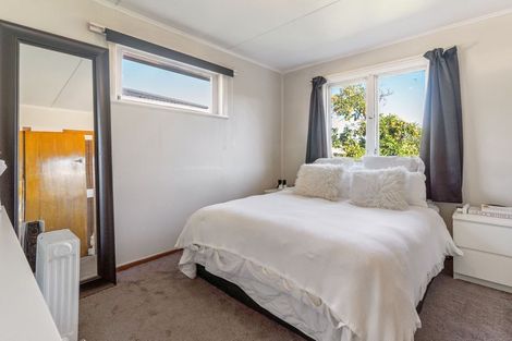 Photo of property in 82 Grove Road, Papakura, 2110